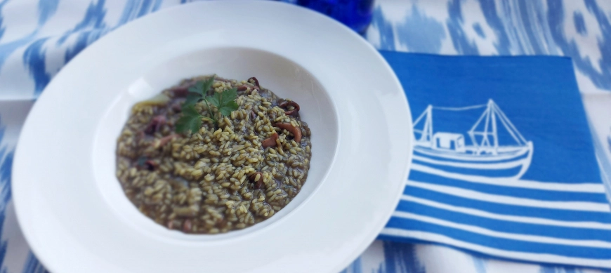 Arroz con calamares en su tinta, truco lata de calamres