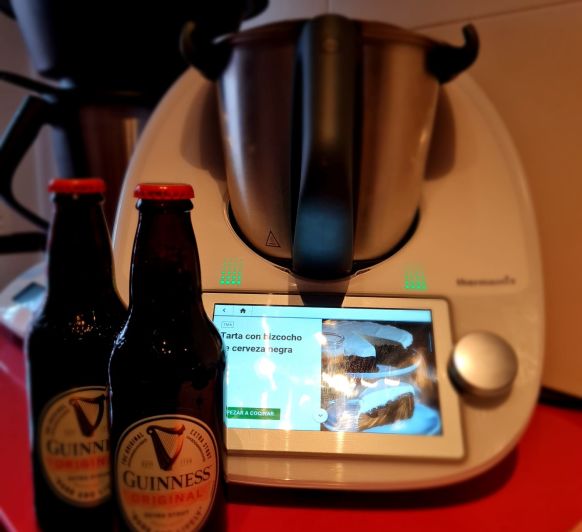 Tarta de cerveza Guinness en Thermomix®