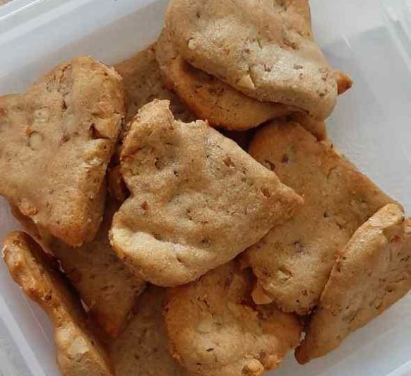 Galletas de queso azul y nueces